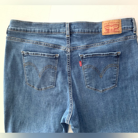 Levi’s Classic Boot Women’s Size 16 Classic Blue Jeans - Picture 12 of 16